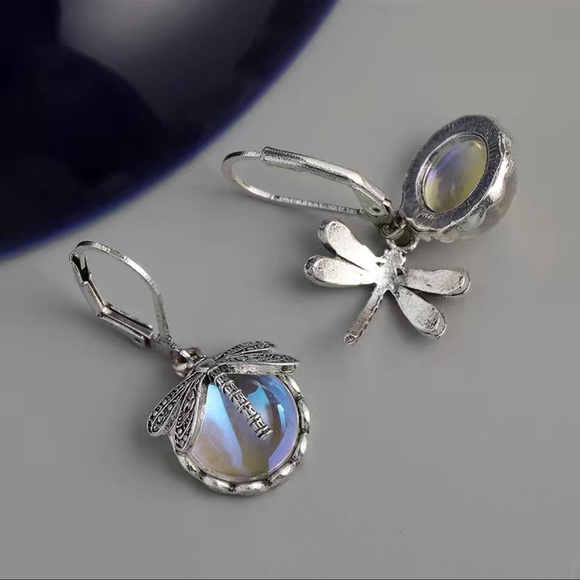 Silver Dragonfly Moonstone Round Dangle Drop Vintage Bohemian Earrings NWT - Picture 4 of 6